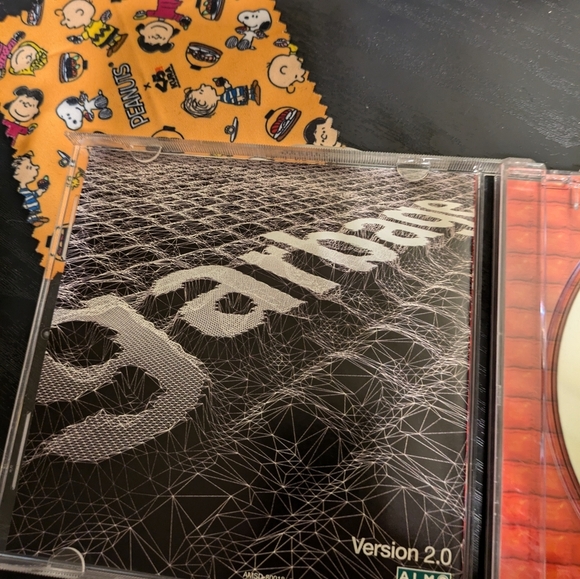 Garage Version 2.0 CD - Red - Picture 4 of 6